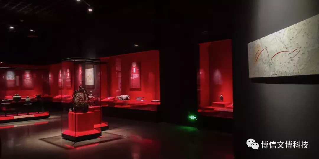 博（bó）物館展櫃